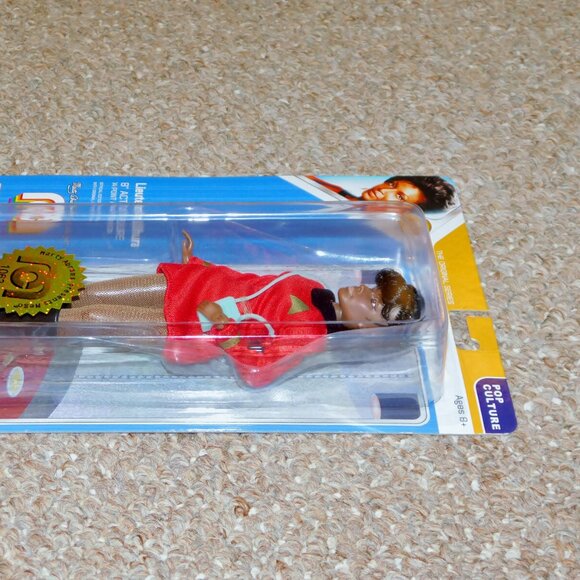 2019 Mego Star Trek 8" Lieutenant Uhura Figure MOC Brand New - Picture 8 of 10